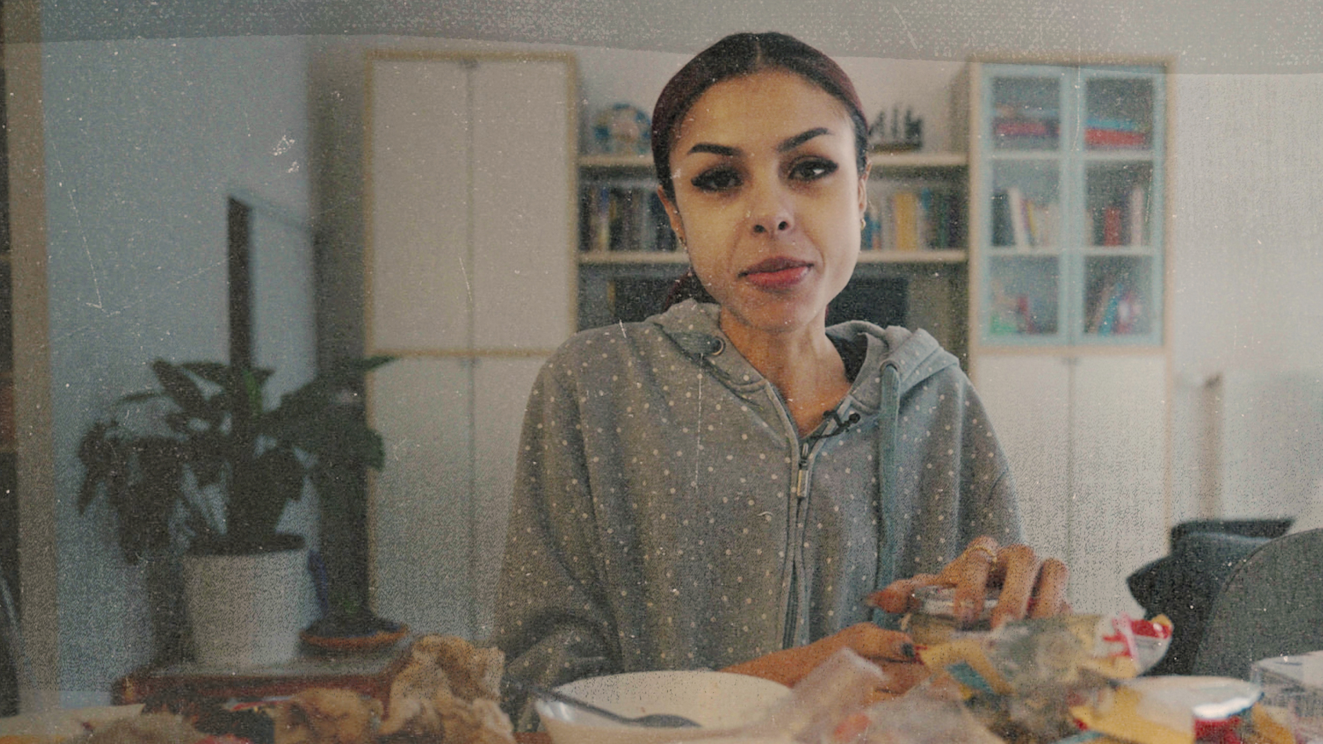 A Day in the Life of Assyia, an influencer struggling with an eating disorder